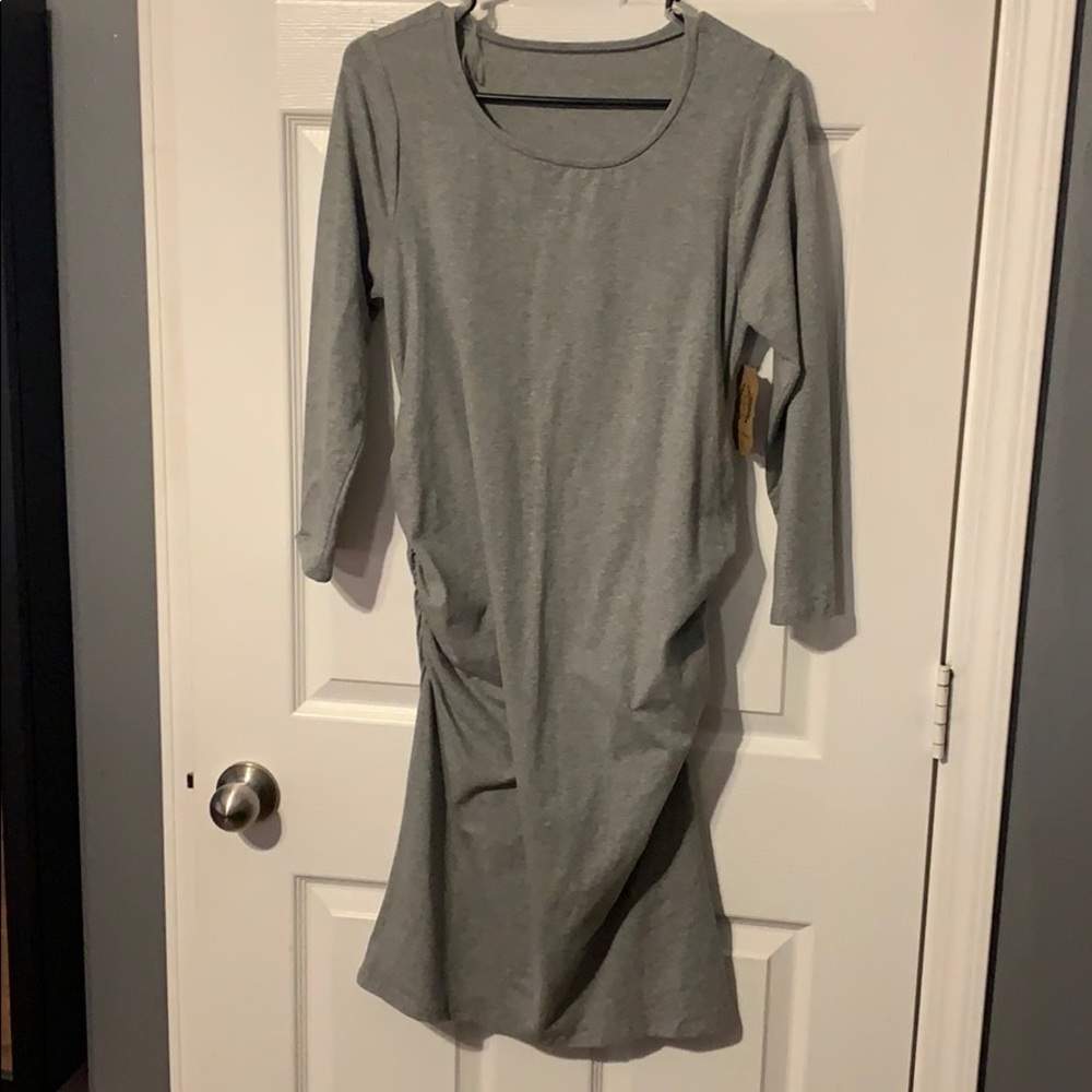 MATERNITY Gray solid ruched dress. Entourage brand